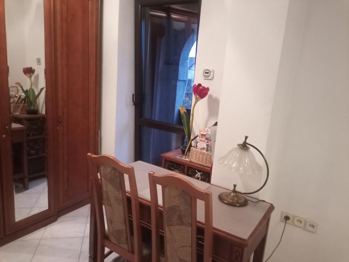 Pokoj W Domu Z Duzym Ogrodem Krakow Bagian luar foto