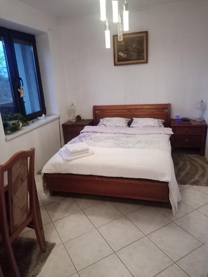 Pokoj W Domu Z Duzym Ogrodem Krakow Bagian luar foto