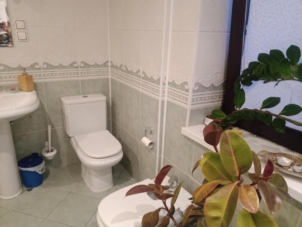 Pokoj W Domu Z Duzym Ogrodem Krakow Bagian luar foto